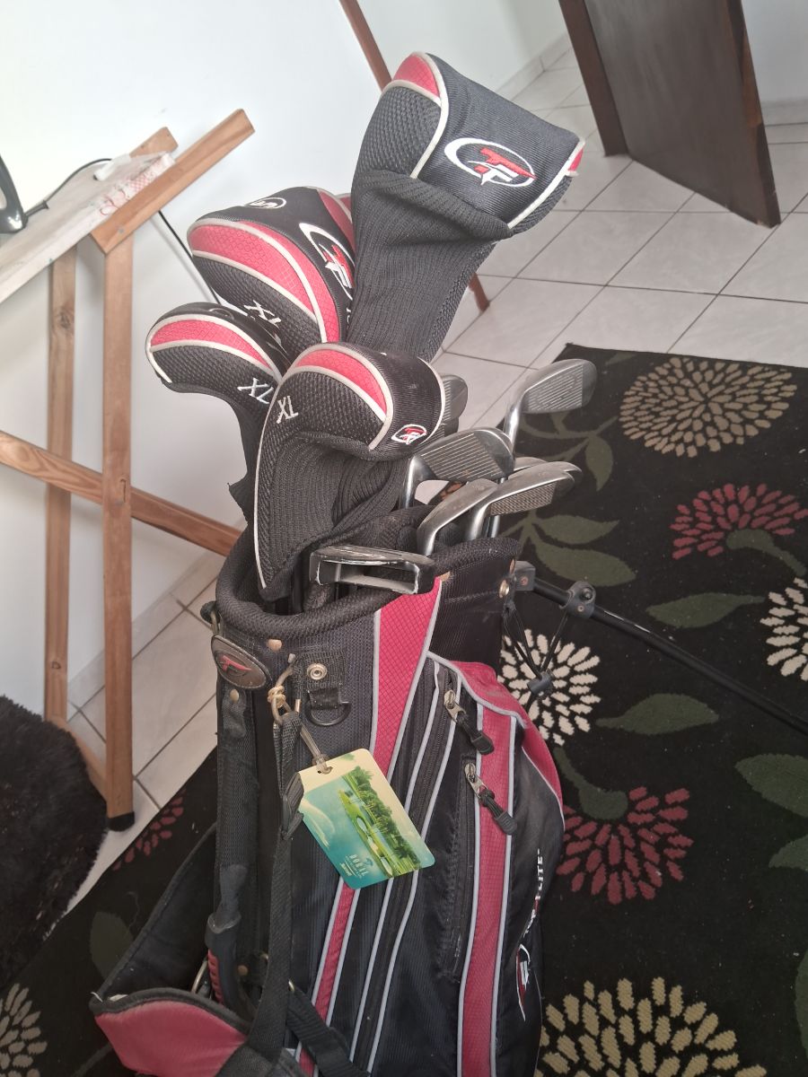 Vendo ou Troco meu set completo de tacos de Golfe Top Flite XL com bolsa (usado) por barraca de camping em EXCELENTE estado SEM FURO ou peças faltantes. Base de valor para troca USD 200. - Thumbnail 3