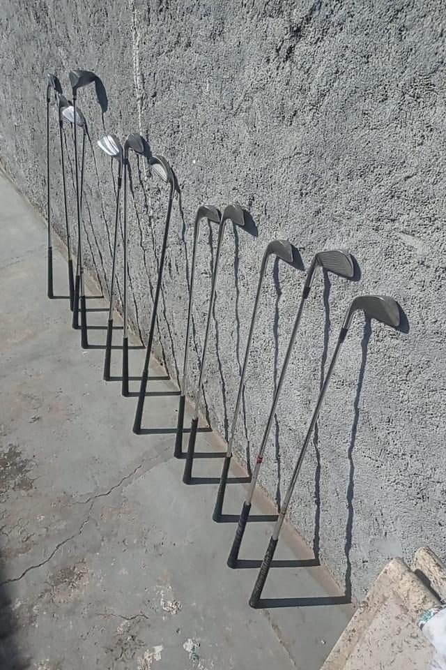 12 tacos de golf acompanhado de 60 bolas(usado