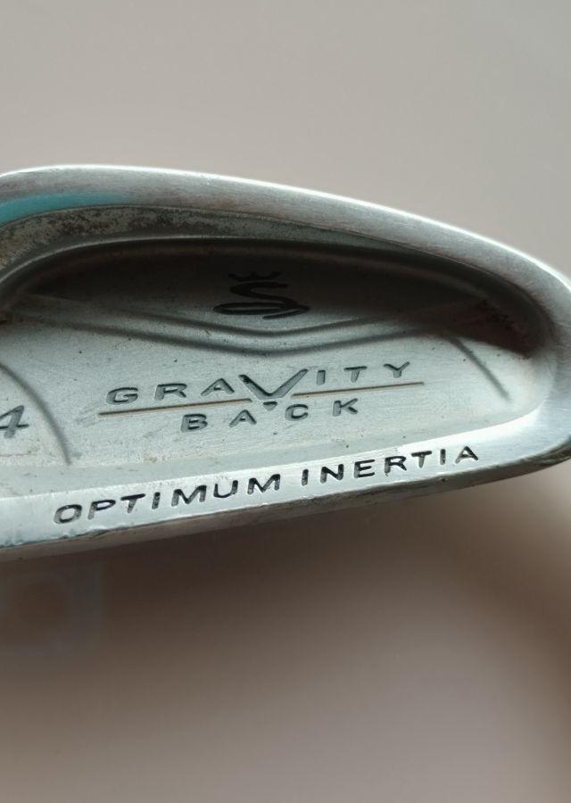 Ferro 4 Cobra Gravity Back com vara de grafite
