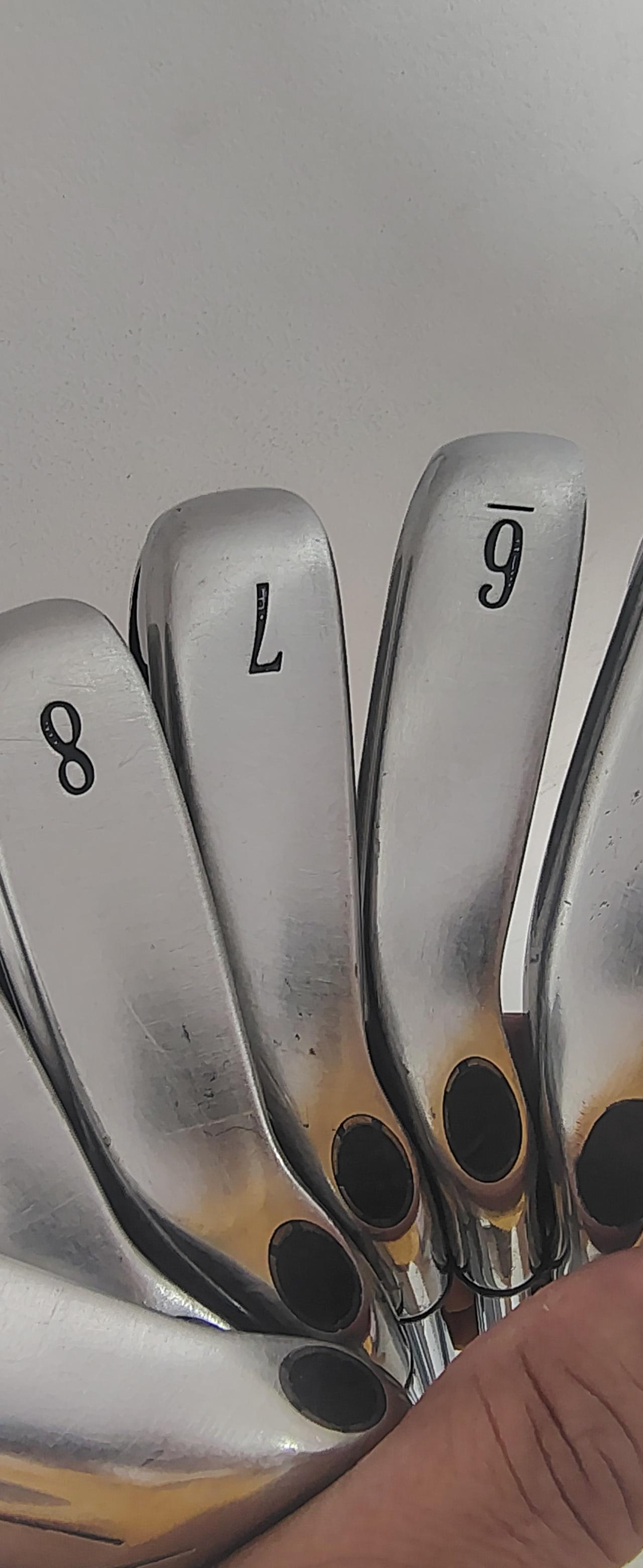 Irons X-18 - Imagem 1